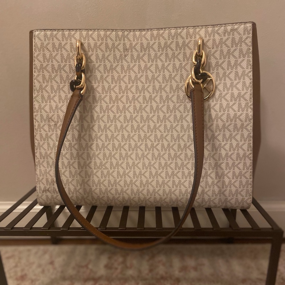 MICHAEL Michael Kors White and Brown Tote